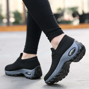 Women's Knit Slip-On Air Cushion Sneakers