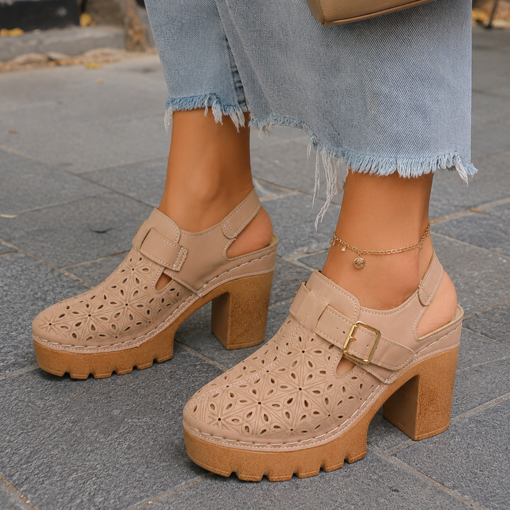 DINAH LESTER | CUTOUT BLOCK HEEL SANDAL