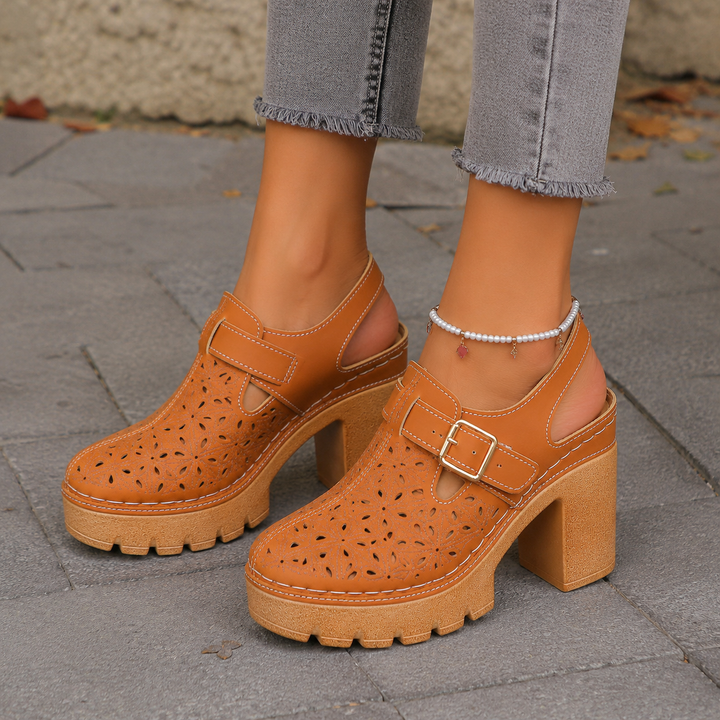 DINAH LESTER | CUTOUT BLOCK HEEL SANDAL